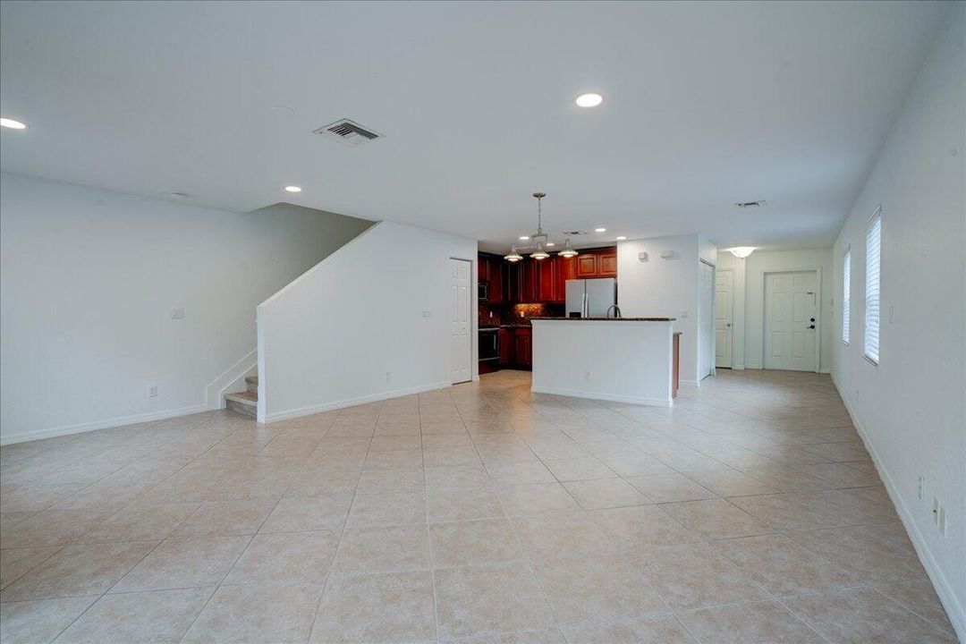 27-22160 Majestic Woods-24