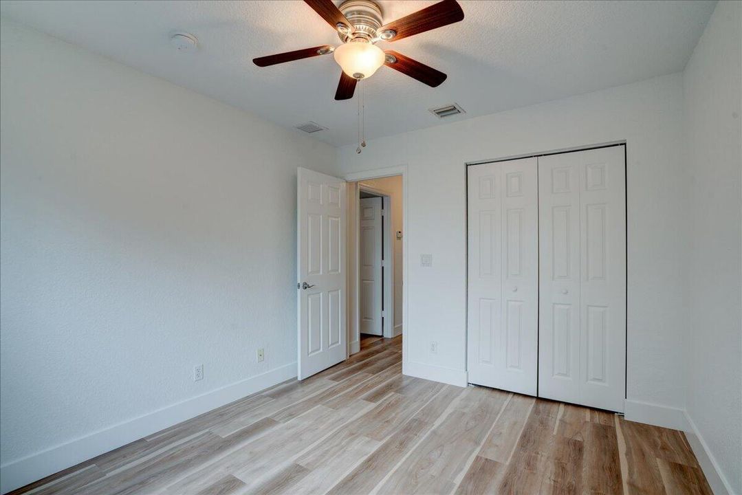 47-22160 Majestic Woods-44