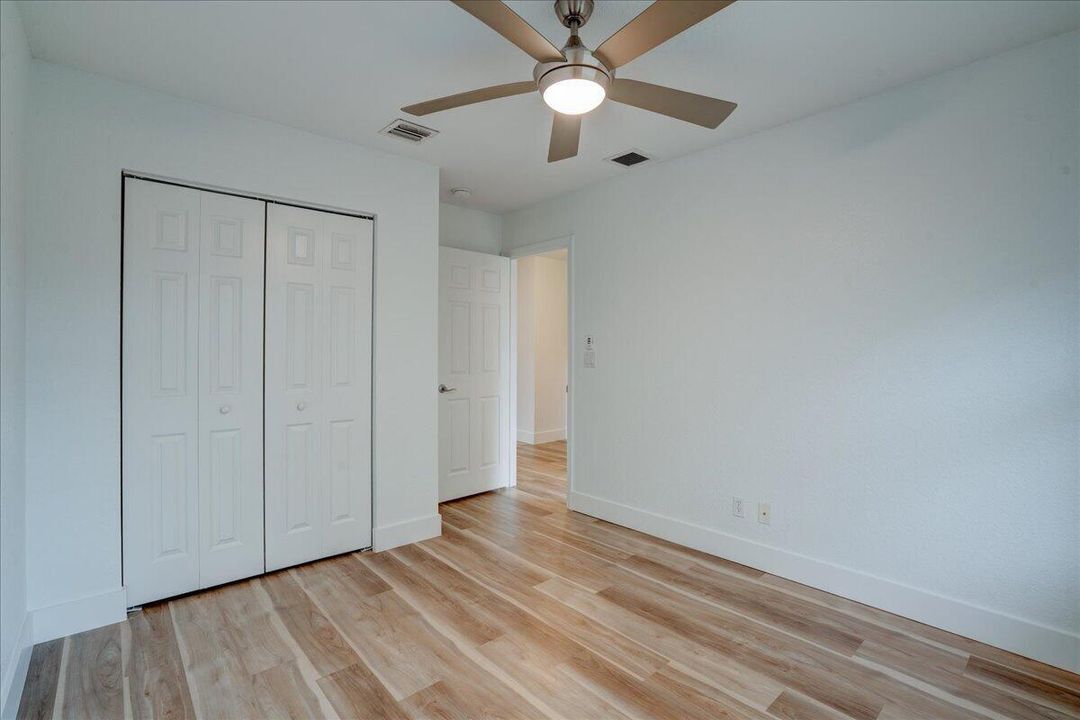 41-22160 Majestic Woods-39