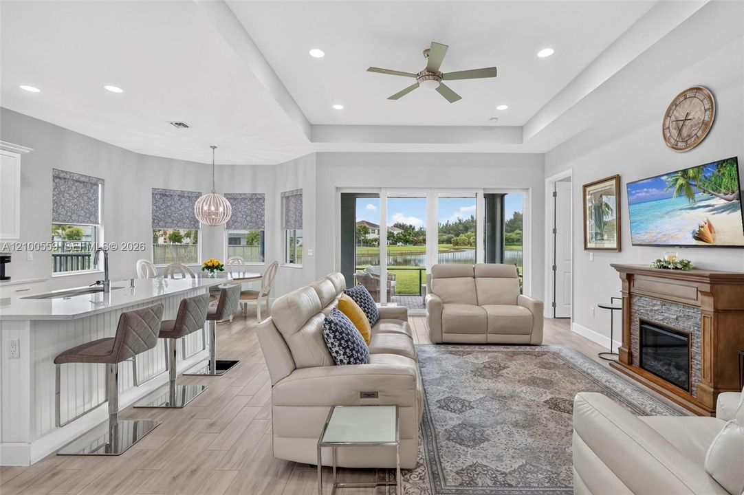 Active With Contract: $585,000 (2 beds, 2 baths, 1726 Square Feet)