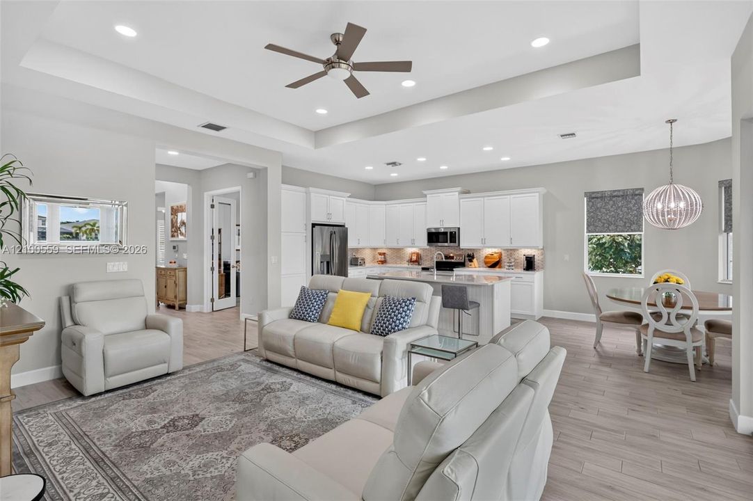 Active With Contract: $585,000 (2 beds, 2 baths, 1726 Square Feet)