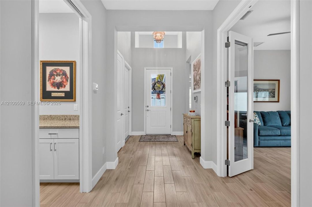 Active With Contract: $585,000 (2 beds, 2 baths, 1726 Square Feet)