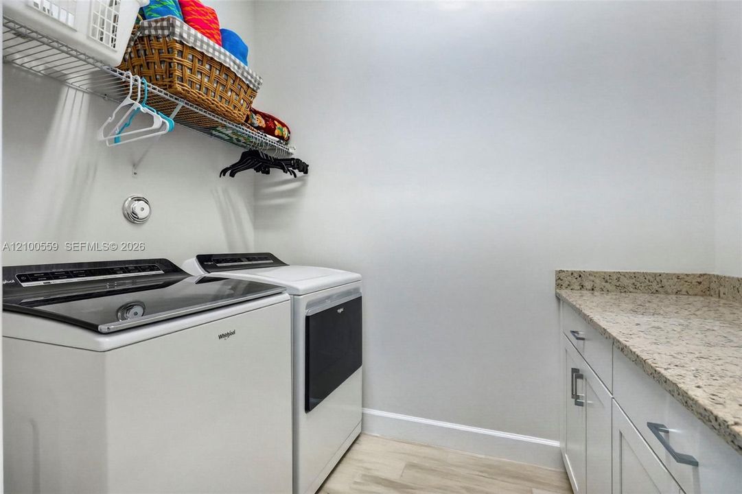 Active With Contract: $585,000 (2 beds, 2 baths, 1726 Square Feet)