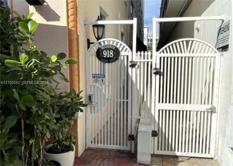 For Sale: $460,000 (0 beds, 1 baths, 440 Square Feet)