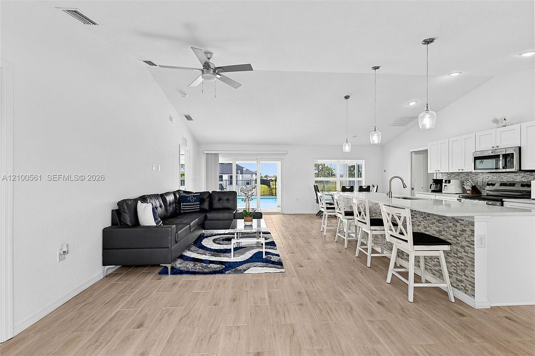 En Venta: $449,900 (4 camas, 3 baños, 0 Pies cuadrados)