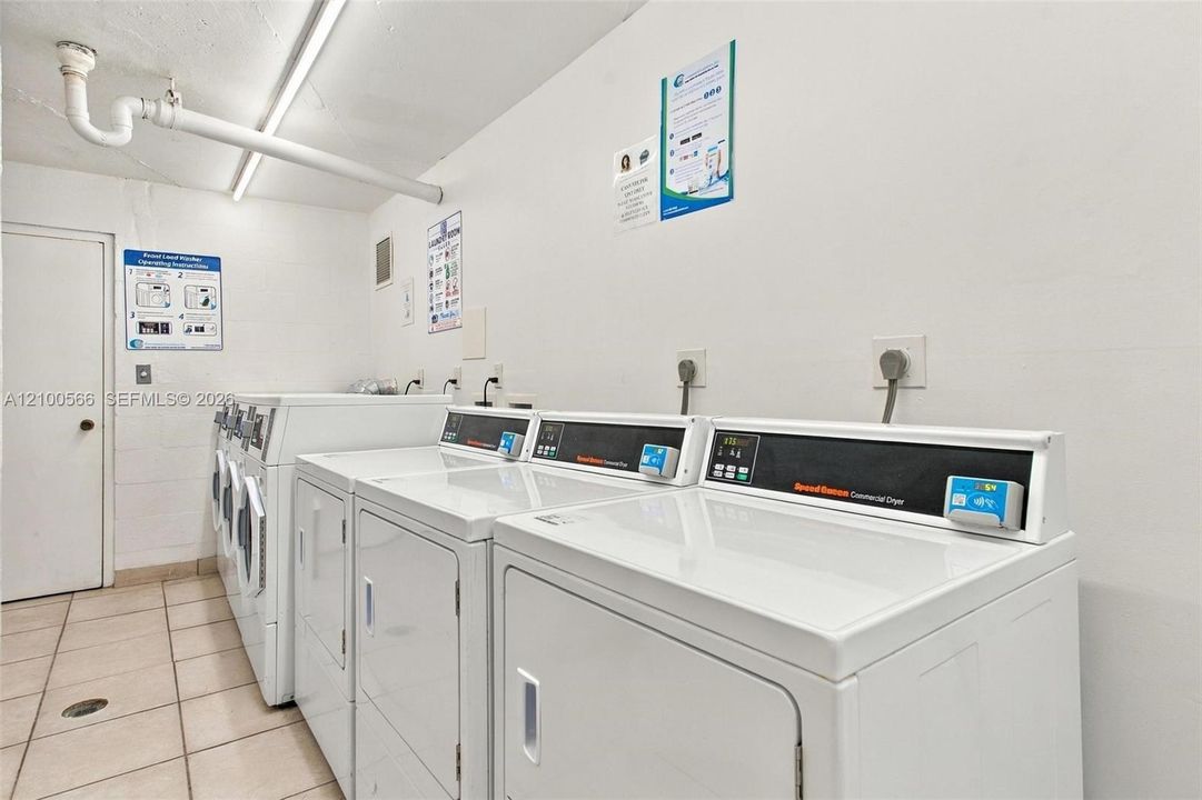 En Venta: $189,000 (1 camas, 1 baños, 915 Pies cuadrados)