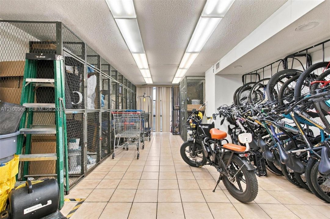 En Venta: $189,000 (1 camas, 1 baños, 915 Pies cuadrados)