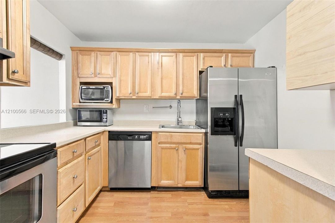 En Venta: $189,000 (1 camas, 1 baños, 915 Pies cuadrados)