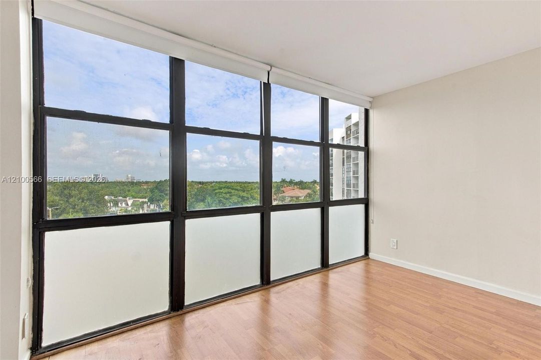 En Venta: $189,000 (1 camas, 1 baños, 915 Pies cuadrados)