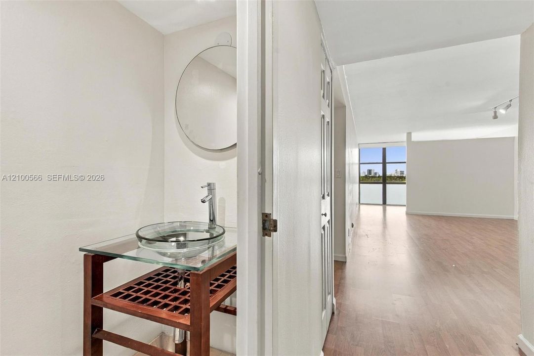 En Venta: $189,000 (1 camas, 1 baños, 915 Pies cuadrados)