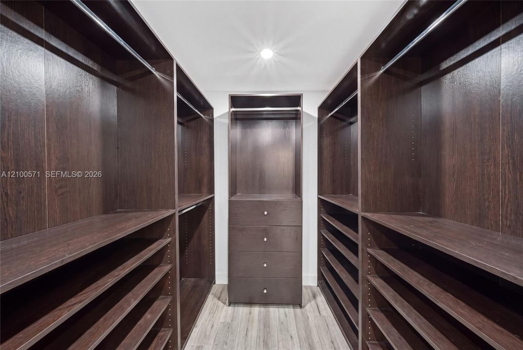 На продажу: $619,000 (3 спален, 2 ванн, 1638 Квадратных фут)