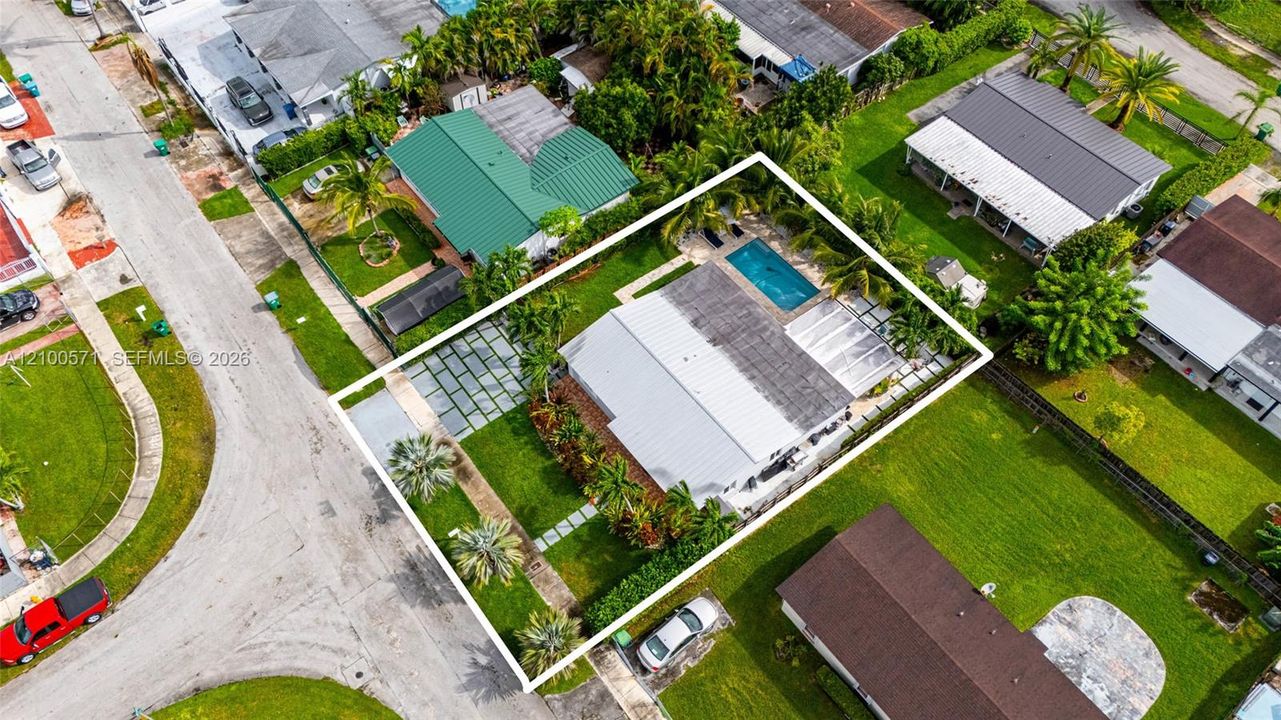 На продажу: $619,000 (3 спален, 2 ванн, 1638 Квадратных фут)