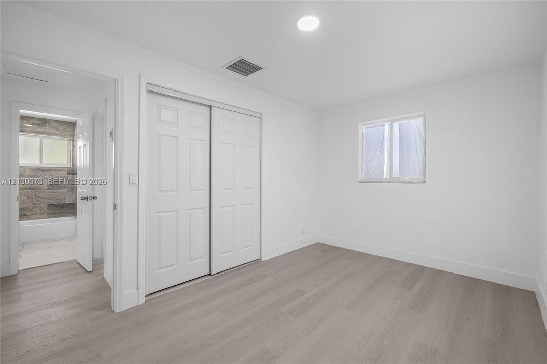 For Sale: $490,000 (2 beds, 1 baths, 744 Square Feet)