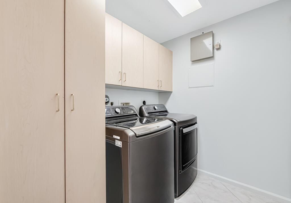 nice storage in laundry room