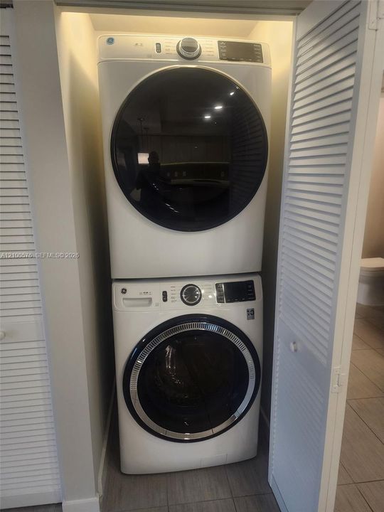 В аренду: $3,500 (2 спален, 2 ванн, 1042 Квадратных фут)