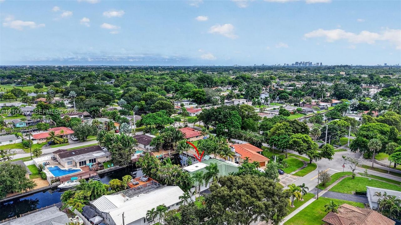 На продажу: $825,000 (3 спален, 2 ванн, 1815 Квадратных фут)