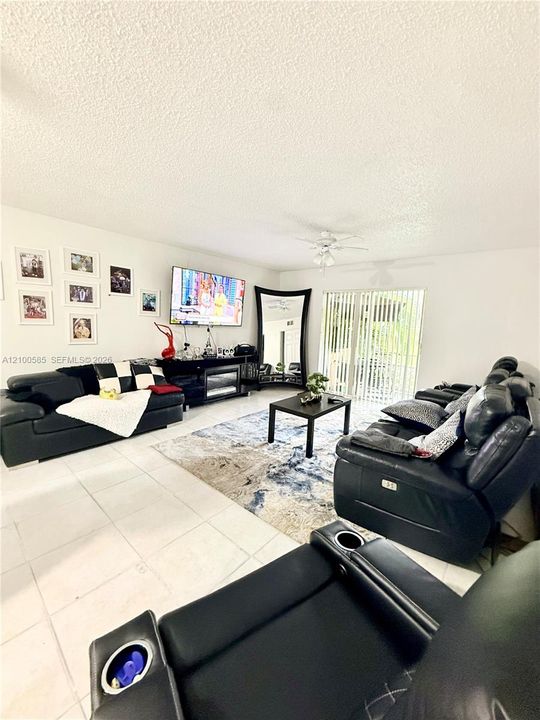 En Venta: $175,000 (2 camas, 2 baños, 1458 Pies cuadrados)