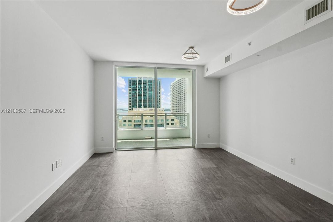 В аренду: $4,375 (1 спален, 1 ванн, 906 Квадратных фут)