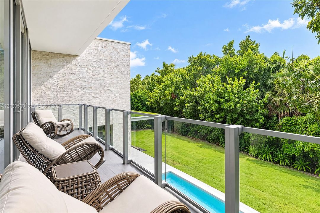 For Sale: $11,750,000 (7 beds, 5 baths, 5074 Square Feet)