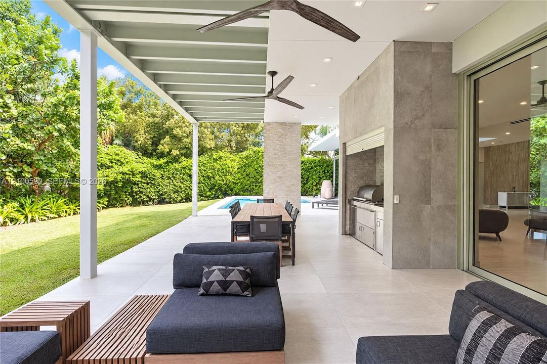 For Sale: $11,750,000 (7 beds, 5 baths, 5074 Square Feet)