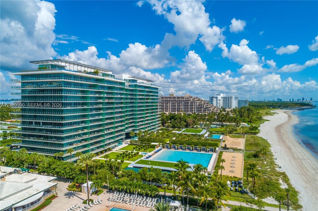 For Sale: $11,750,000 (7 beds, 5 baths, 5074 Square Feet)