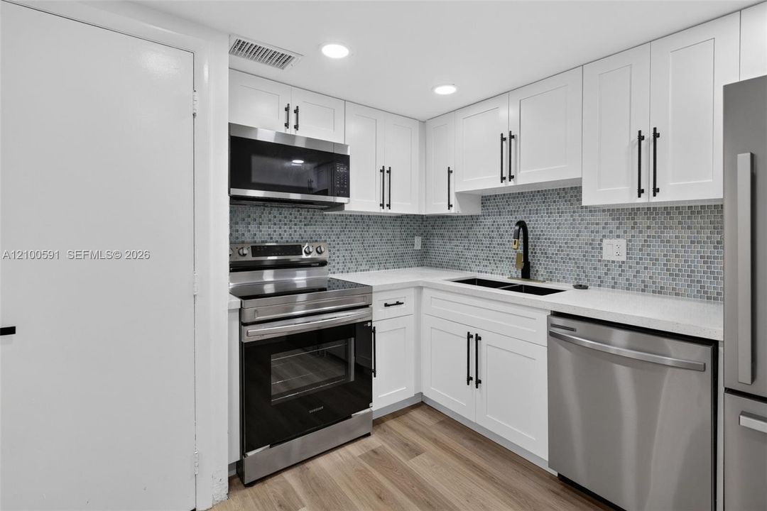 En Venta: $129,000 (2 camas, 2 baños, 972 Pies cuadrados)