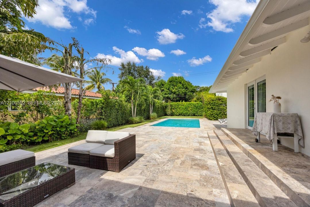 For Sale: $3,850,000 (6 beds, 5 baths, 4386 Square Feet)
