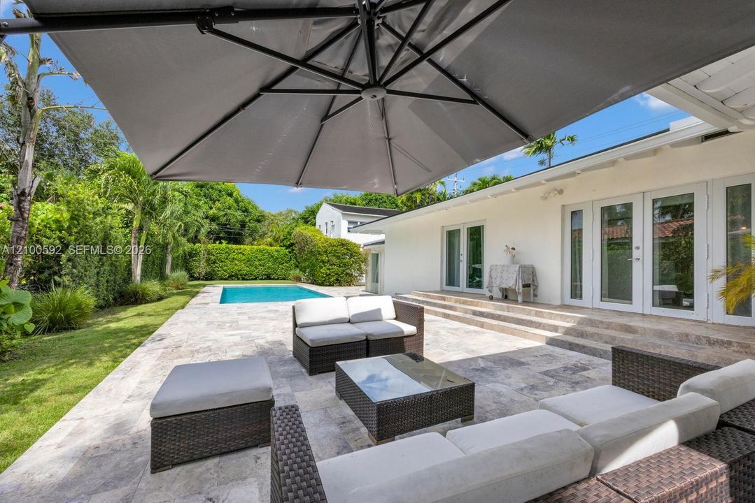 For Sale: $3,850,000 (6 beds, 5 baths, 4386 Square Feet)