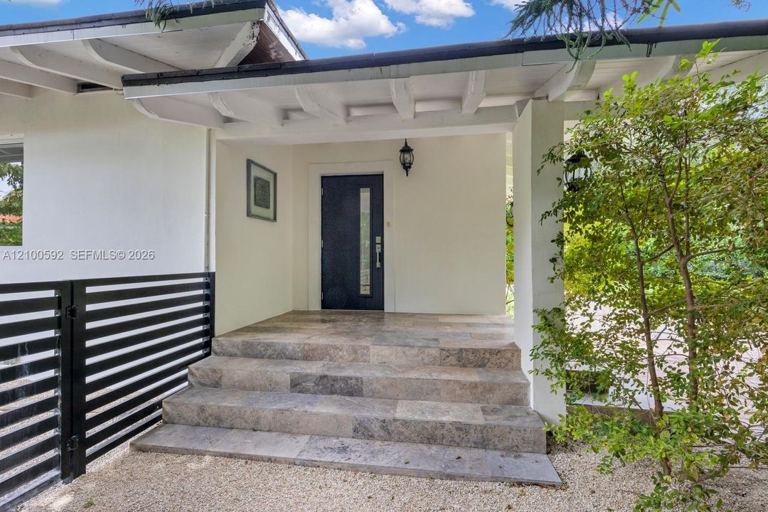 For Sale: $3,850,000 (6 beds, 5 baths, 4386 Square Feet)