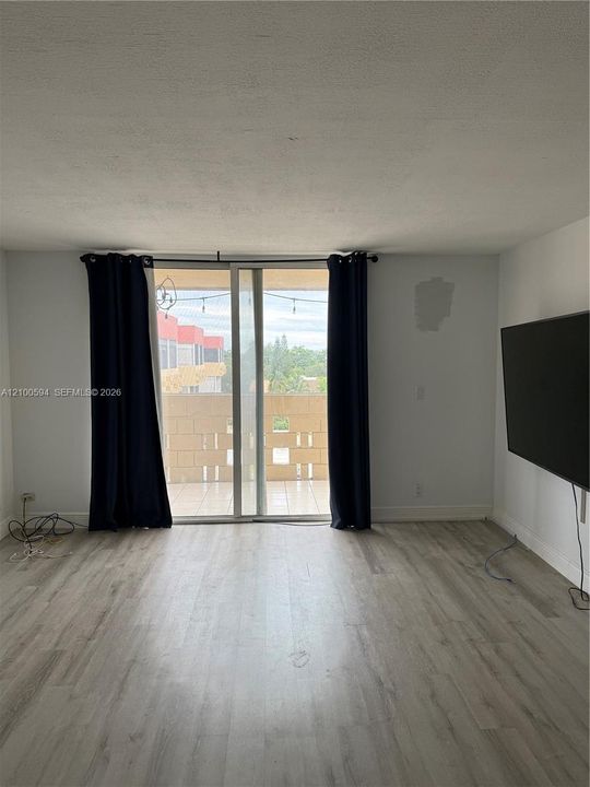 For Rent: $2,000 (2 beds, 2 baths, 1260 Square Feet)