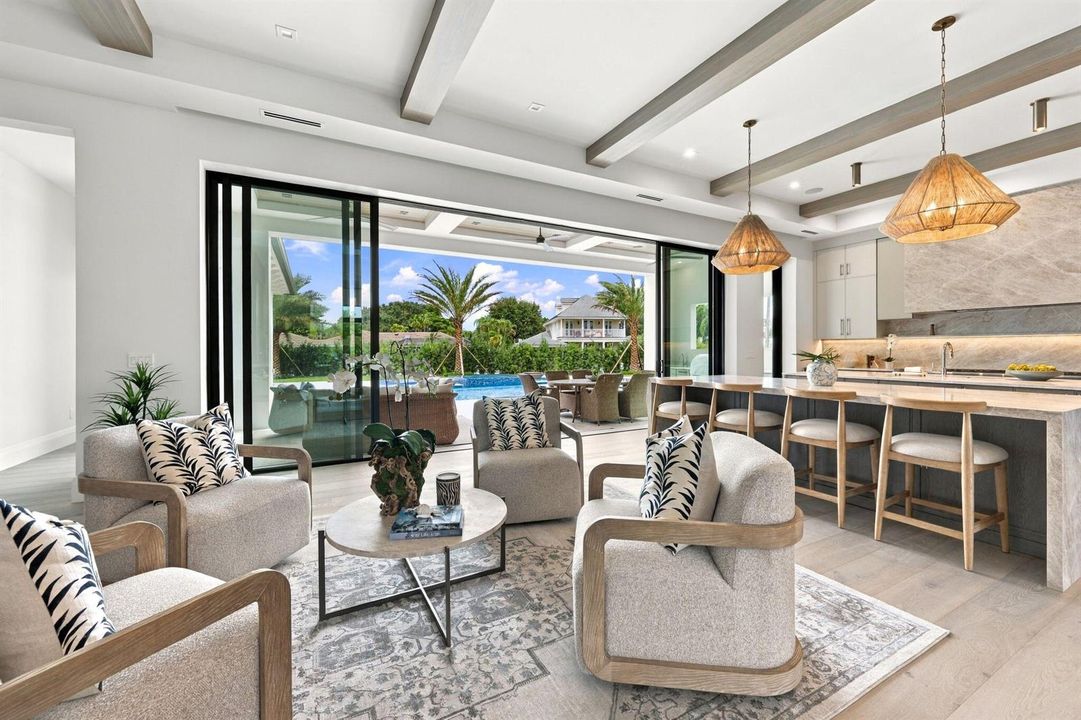 FAMILY ROOM SEATING AREA