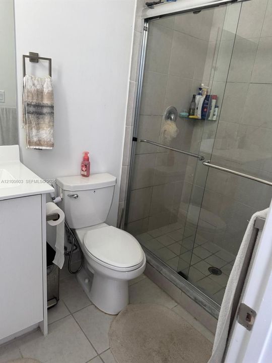 En Venta: $450,000 (3 camas, 2 baños, 1393 Pies cuadrados)