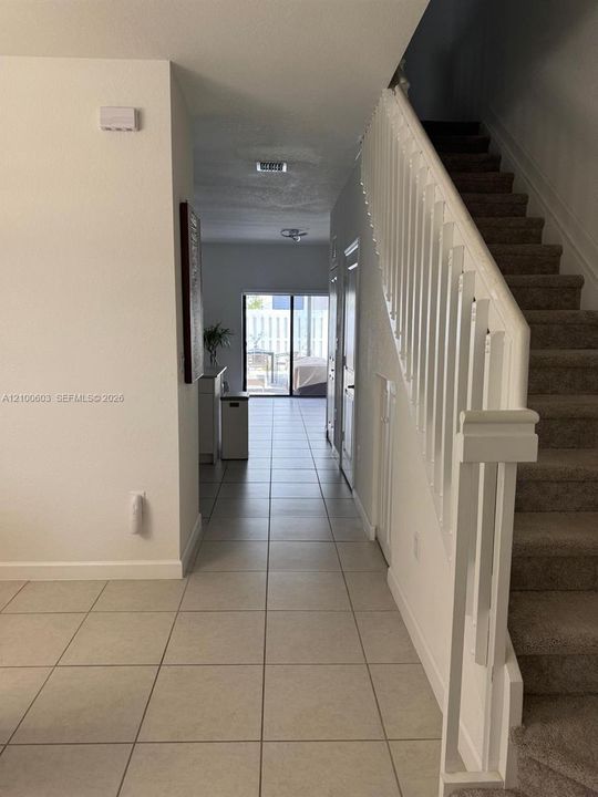 En Venta: $450,000 (3 camas, 2 baños, 1393 Pies cuadrados)