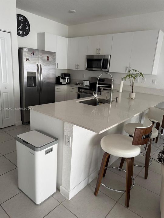 En Venta: $450,000 (3 camas, 2 baños, 1393 Pies cuadrados)