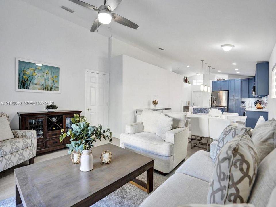 For Rent: $4,300 (3 beds, 2 baths, 1416 Square Feet)
