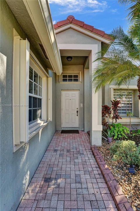 For Rent: $4,300 (3 beds, 2 baths, 1416 Square Feet)