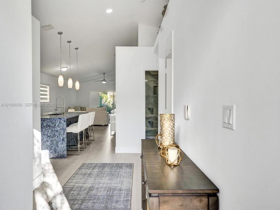 For Rent: $4,300 (3 beds, 2 baths, 1416 Square Feet)