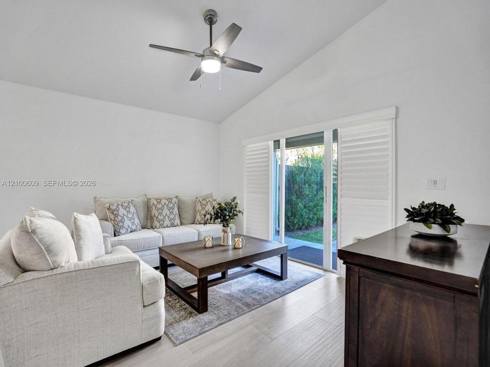 For Rent: $4,300 (3 beds, 2 baths, 1416 Square Feet)