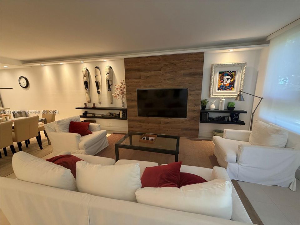 For Rent: $7,500 (2 beds, 2 baths, 1720 Square Feet)