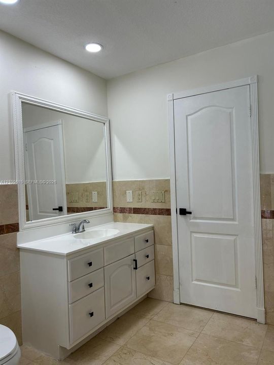 For Rent: $5,600 (3 beds, 2 baths, 2194 Square Feet)