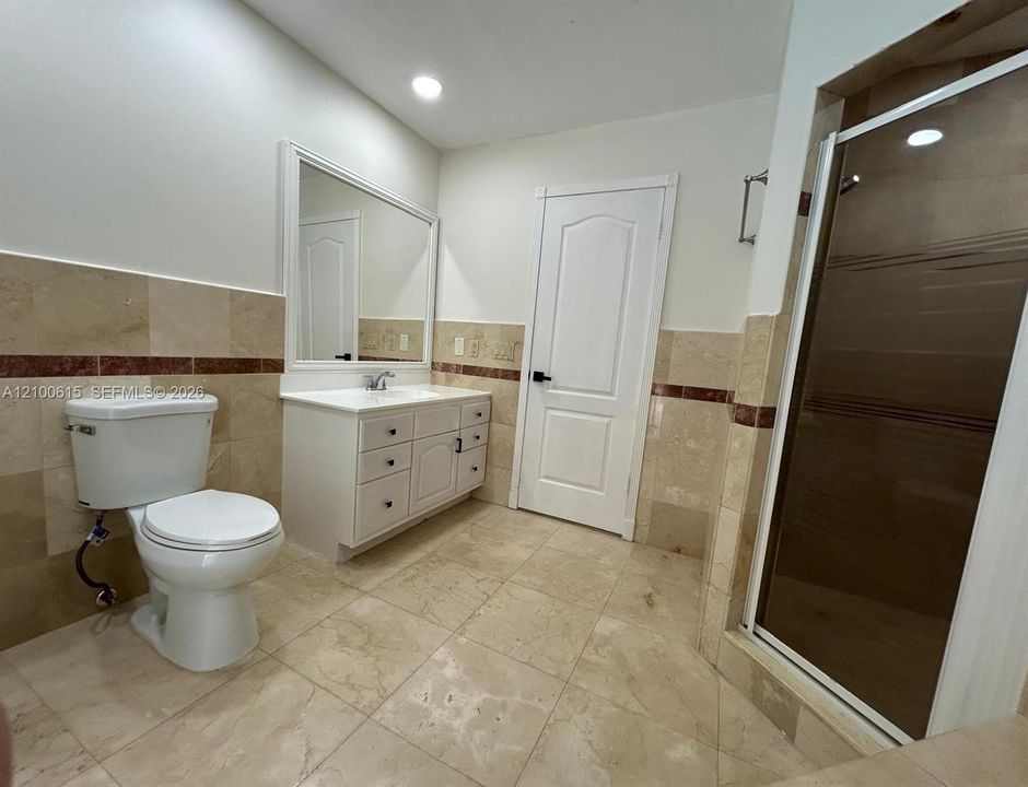 For Rent: $5,600 (3 beds, 2 baths, 2194 Square Feet)