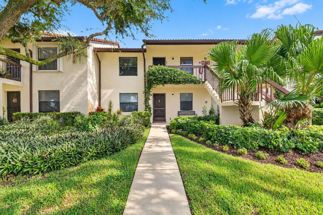 2-web-or-mls-Sunlit Canal-Side Home-8