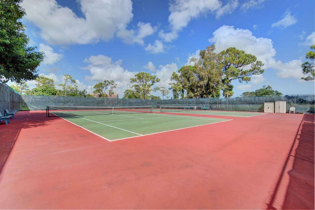 59-web-or-mls-Lucerne Pointe main clubho