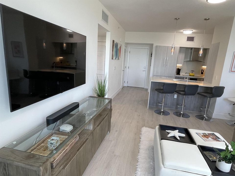 Living Room to kitchen view