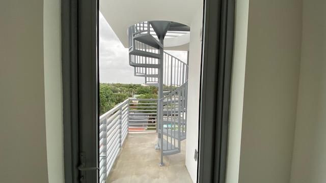 502Doortospiral