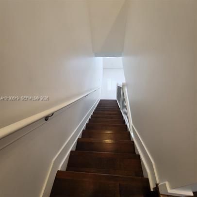 For Rent: $3,650 (3 beds, 2 baths, 1500 Square Feet)