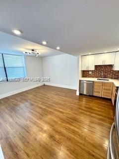 For Rent: $3,300 (3 beds, 2 baths, 1380 Square Feet)