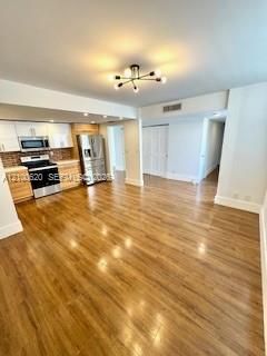 For Rent: $3,300 (3 beds, 2 baths, 1380 Square Feet)