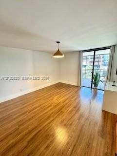 For Rent: $3,300 (3 beds, 2 baths, 1380 Square Feet)