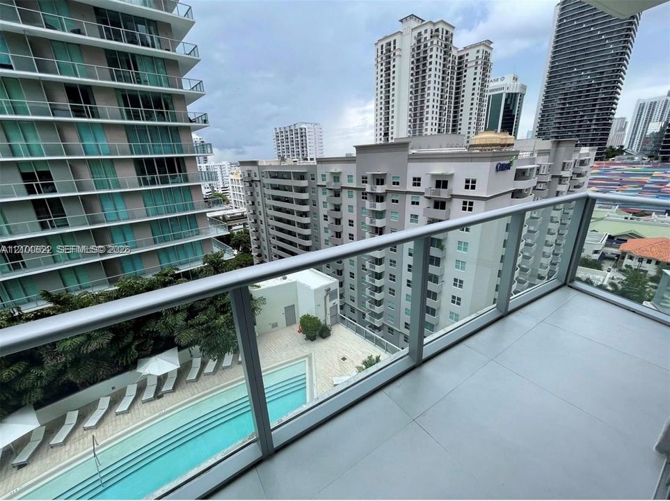 En Venta: $405,000 (0 camas, 1 baños, 530 Pies cuadrados)